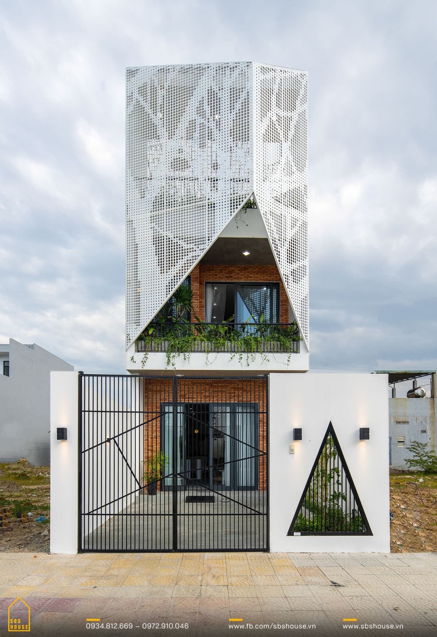 Hình ảnh công trình Ấn tượng với mặt tiền nhà 3 tầng H's House