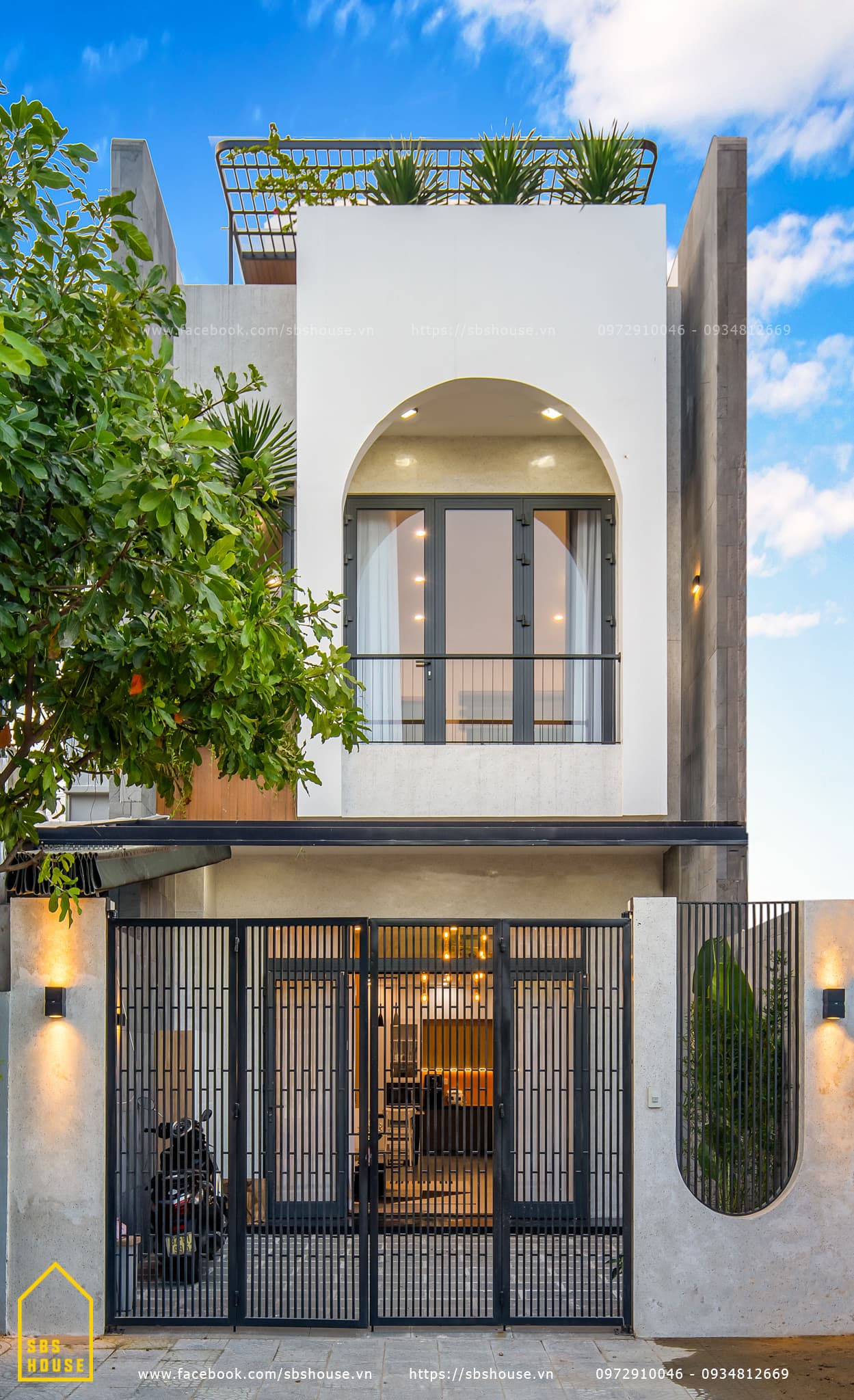 Hình ảnh công trình Ngôi nhà 2 tầng 1 tum của đôi vợ chồng trẻ